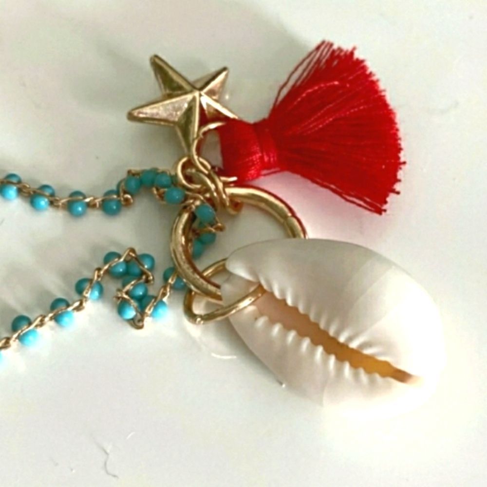 Fresh Produce Hawaiian Shell Charm Necklace NWT